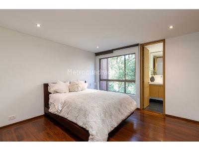 Apartamento de 4 alcobas en venta en El Poblado Las Lomas, Medellín, 226 m² · foto 6 de 19