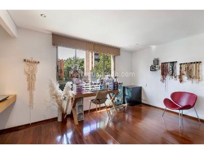Apartamento de 4 alcobas en venta en El Poblado Las Lomas, Medellín, 226 m² · foto 8 de 19