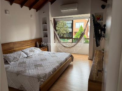 Casa de 3 alcobas en venta en El Poblado El Tesoro, Medellín, 220 m² · foto 12 de 13
