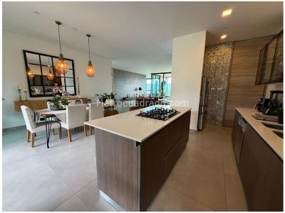 Apartamento de 3 alcobas en venta en El Poblado Sector Los Balsos, Medellín, 293 m² · foto 17 de 20