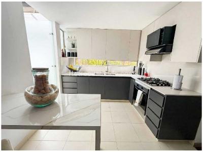 Casa de 3 alcobas en venta en Loma Del Chocho, Envigado, 252 m² · foto 9 de 17