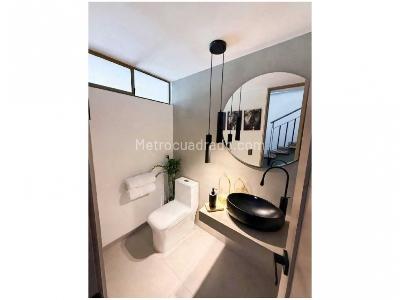 Casa de 3 alcobas en venta en Loma Del Chocho, Envigado, 252 m² · foto 17 de 17