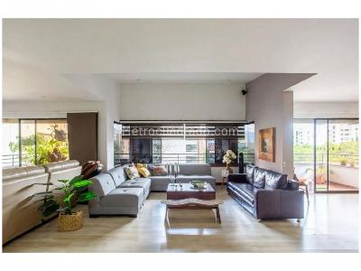 Apartamento de 4 alcobas en venta en El Poblado Sector La Florida, Medellín, 305 m² · foto 2 de 11