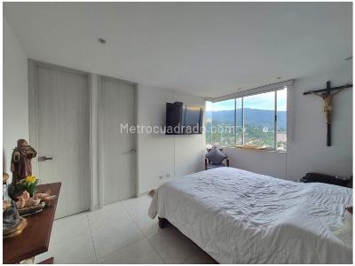 Apartamento de 3 alcobas en venta en Loma Del Esmeraldal, Envigado, 103 m² · foto 13 de 16