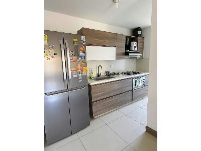 Apartamento de 2 alcobas en venta en Loma Del Esmeraldal, Envigado, 67 m² · foto 4 de 12