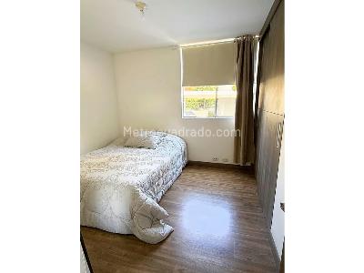 Apartamento de 2 alcobas en venta en Loma Del Esmeraldal, Envigado, 67 m² · foto 7 de 12