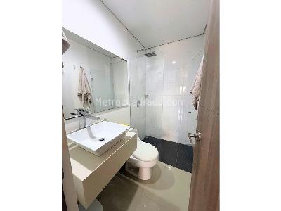 Apartamento de 2 alcobas en venta en Loma Del Esmeraldal, Envigado, 67 m² · foto 9 de 12
