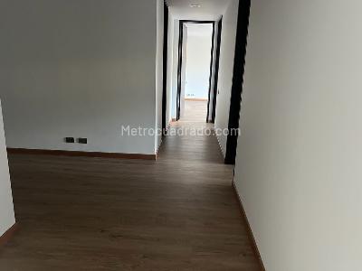 Apartamento de 3 alcobas en venta en Caobos Cedritos, Bogotá, 116 m² · foto 5 de 19