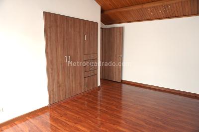 Casa de 3 alcobas en venta en El Recreo De Los Frailes, Bogotá, 220 m² · foto 12 de 18