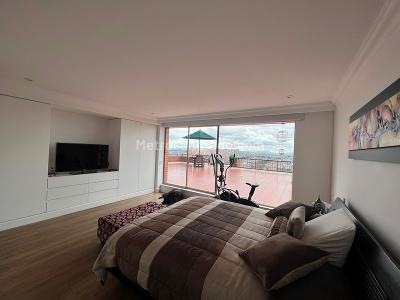 Apartamento de 2 alcobas en venta en El Refugio Chico, Bogotá, 135 m² · foto 10 de 18