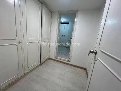 Apartamento de 4 alcobas en venta en Los Rosales Chico, Bogotá, 348 m² · foto 10 de 20