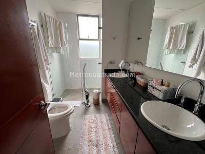 Apartamento de 3 alcobas en venta en Bosques Sotileza, Bogotá, 187 m² · foto 14 de 20