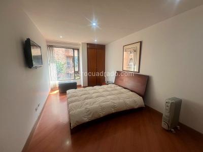 Apartamento de 3 alcobas en venta en Rosales Otro, Bogotá, 170 m² · foto 14 de 16