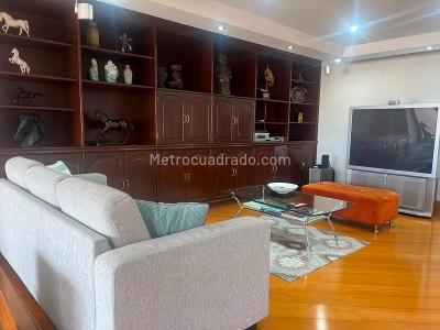 Apartamento de 3 alcobas en venta en Rosales Otro, Bogotá, 170 m² · foto 7 de 16