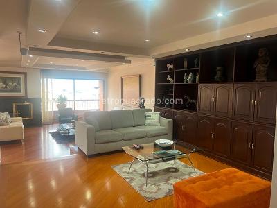 Apartamento de 3 alcobas en venta en Rosales Otro, Bogotá, 170 m² · foto 4 de 16