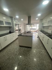 Apartamento de 2 alcobas en venta en Cabrera Chico, Bogotá, 230 m² · foto 16 de 20