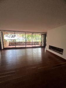 Apartamento de 2 alcobas en venta en Cabrera Chico, Bogotá, 230 m² · foto 2 de 20