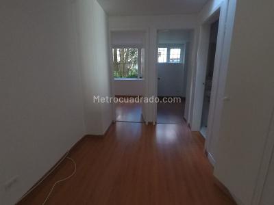 Apartamento de 3 alcobas en venta en Altos De Cabrera, Bogotá, 108 m² · foto 15 de 19