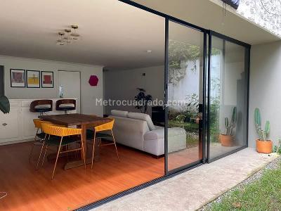 Apartamento de 3 alcobas en venta en Altos De Cabrera, Bogotá, 108 m² · foto 4 de 19