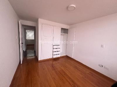 Apartamento de 3 alcobas en venta en Altos De Santa Barbara, Bogotá, 76 m² · foto 11 de 19