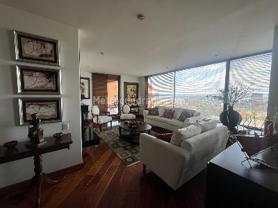 Apartamento de 4 alcobas en venta en Santa Barbara Alta Usaquen, Bogotá, 240 m² · foto 2 de 18