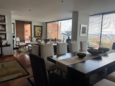 Apartamento de 4 alcobas en venta en Santa Barbara Alta Usaquen, Bogotá, 240 m² · foto 7 de 18