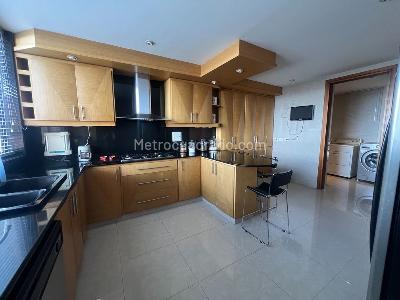 Apartamento de 4 alcobas en venta en Santa Barbara Alta Usaquen, Bogotá, 240 m² · foto 9 de 18