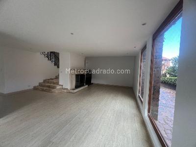 Casa de 4 alcobas en venta en Torreladera, Bogotá, 410 m² · foto 3 de 20