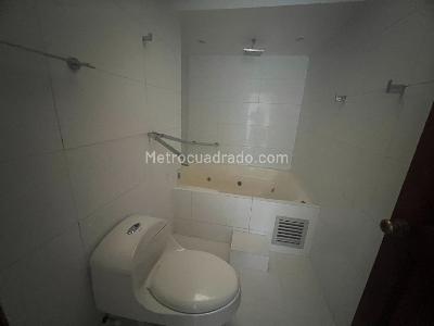 Casa de 4 alcobas en venta en Torreladera, Bogotá, 410 m² · foto 19 de 20