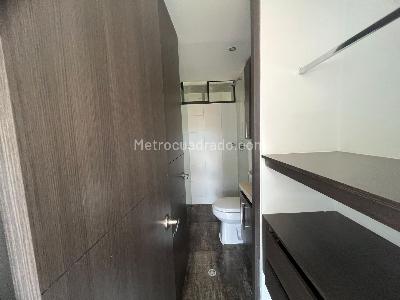 Apartamento en arriendo en Gratamira Colina Campestre, Bogotá · foto 8 de 16