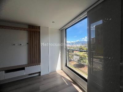Apartamento en arriendo en Gratamira Colina Campestre, Bogotá · foto 2 de 16