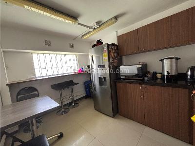 Casa de 4 alcobas en venta en Polo Club, Bogotá, 433 m² · foto 2 de 20