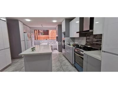 Apartamento de 4 alcobas en venta en Santa Barbara Oriental, Bogotá, 404 m² · foto 6 de 20