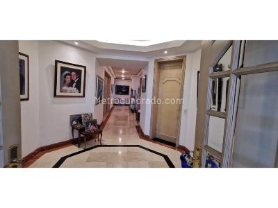 Apartamento de 4 alcobas en venta en Santa Barbara Oriental, Bogotá, 404 m² · foto 13 de 20