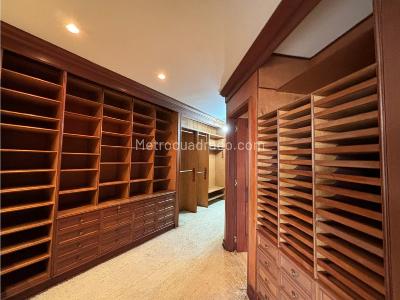 Apartamento de 3 alcobas en arriendo en La Cabrera, Bogotá, 316 m² · foto 9 de 20