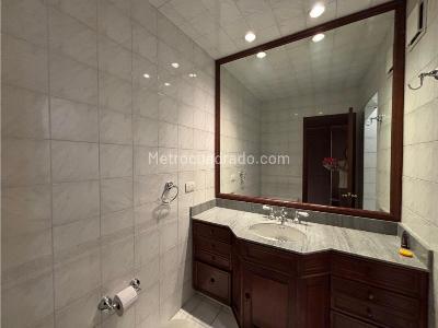 Apartamento de 3 alcobas en arriendo en La Cabrera, Bogotá, 316 m² · foto 15 de 20