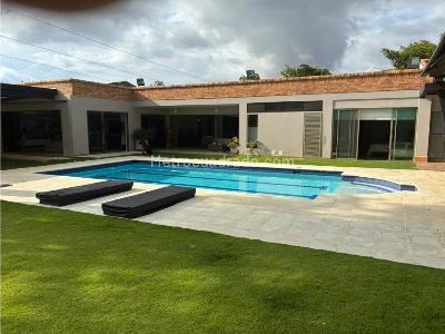 Casa de 4 alcobas en venta en Ruitoque Bajo, Bucaramanga, 539 m² · foto 2 de 20