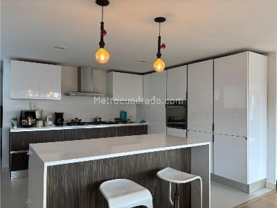 Apartamento en venta en El Refugio, Bogotá · foto 4 de 20