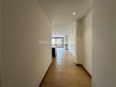 Apartamento en venta en Santa Barbara Alta, Bogotá · foto 7 de 14