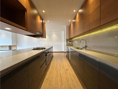 Apartamento en venta en Santa Barbara Alta, Bogotá · foto 9 de 14