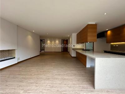 Apartamento de 2 alcobas en venta en Santa Barbara Alta, Bogotá, 183 m² · foto 11 de 20