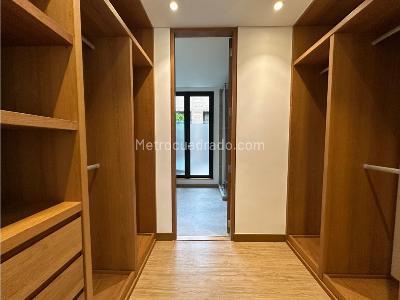 Apartamento de 2 alcobas en venta en Santa Barbara Alta, Bogotá, 183 m² · foto 12 de 20