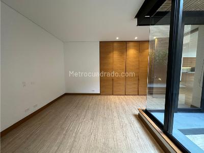 Apartamento de 2 alcobas en venta en Santa Barbara Alta, Bogotá, 183 m² · foto 13 de 20