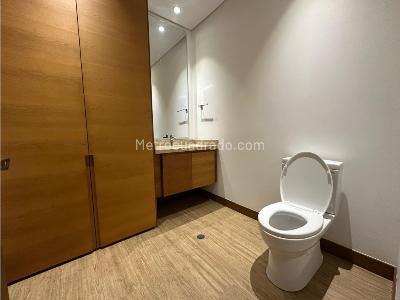 Apartamento de 2 alcobas en venta en Santa Barbara Alta, Bogotá, 183 m² · foto 18 de 20