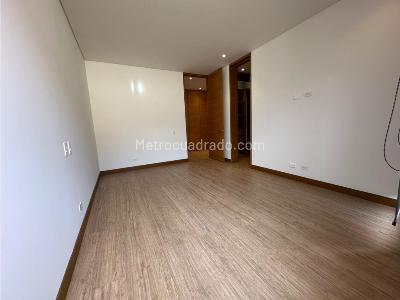 Apartamento en venta en Santa Barbara Alta, Bogotá · foto 7 de 16