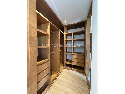 Apartamento en venta en Santa Barbara Alta, Bogotá · foto 9 de 16