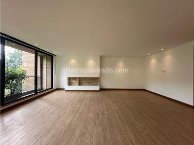 Apartamento en venta en Santa Barbara Alta, Bogotá · foto 11 de 16