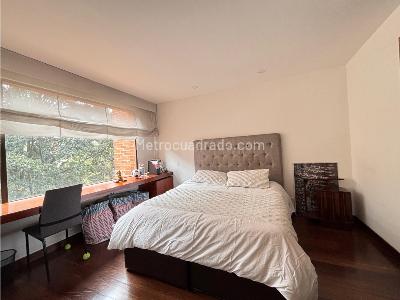 Apartamento de 4 alcobas en arriendo en La Cabrera, Bogotá, 335 m² · foto 15 de 20