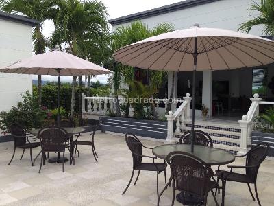 Casa de 5 alcobas en venta en Lagos Del Peñón, Girardot, 500 m² · foto 3 de 19