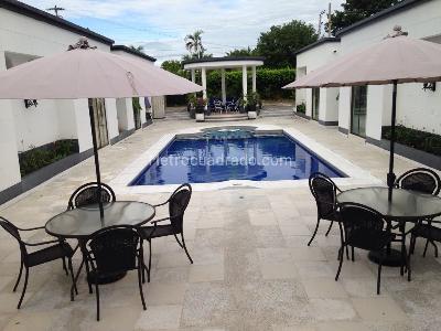 Casa de 5 alcobas en venta en Lagos Del Peñón, Girardot, 500 m² · foto 4 de 19